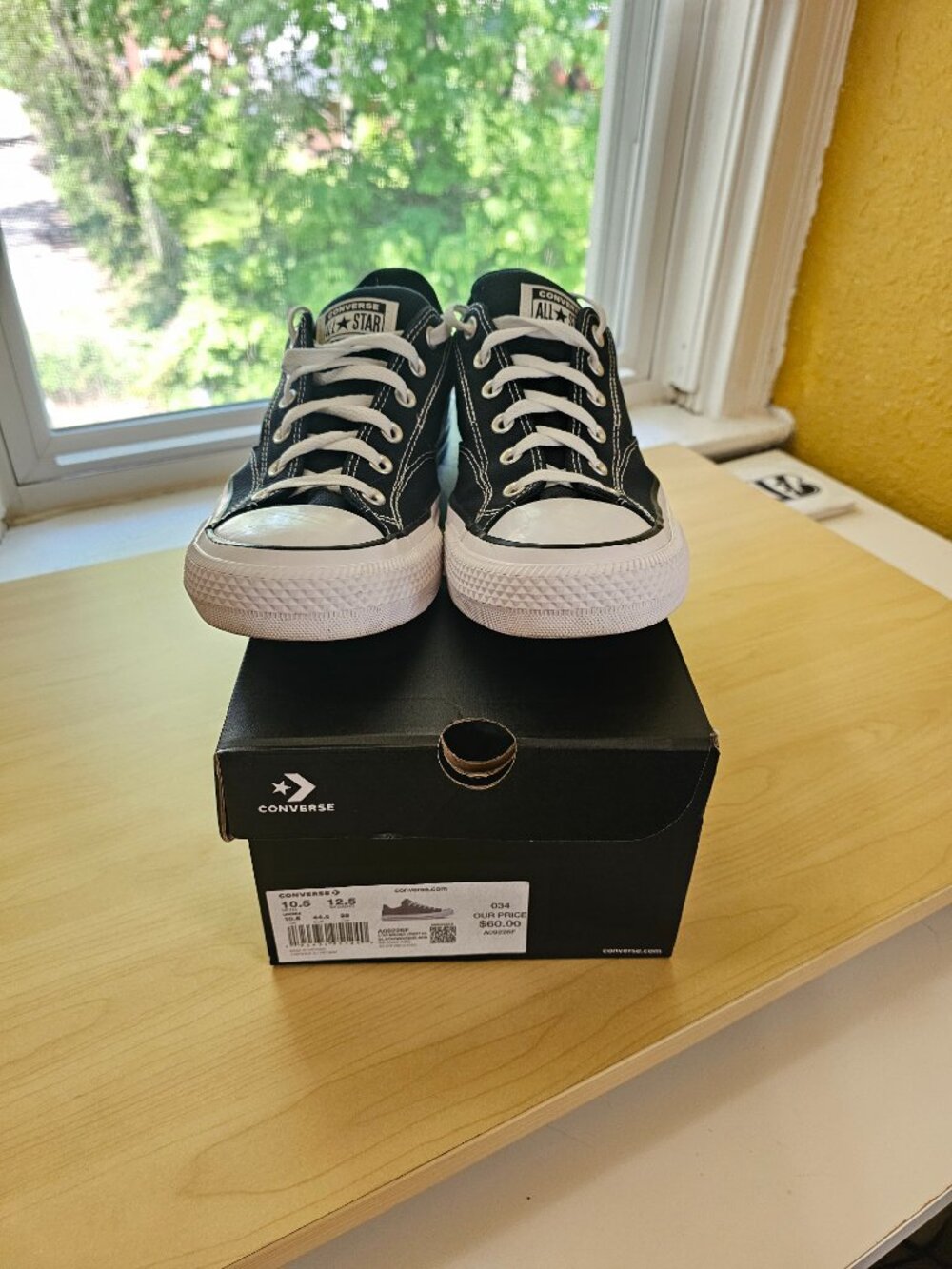 Converse Chuck Taylor All Star Low Top Sneakers Black Size 10.5